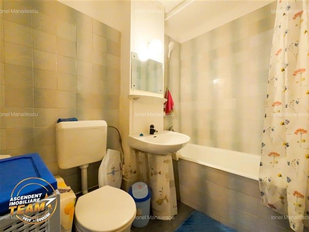 LIVE!Decomandat,pe 4camere,zonare linistita,compozitie frumoasa,facilitati, Leni - 16