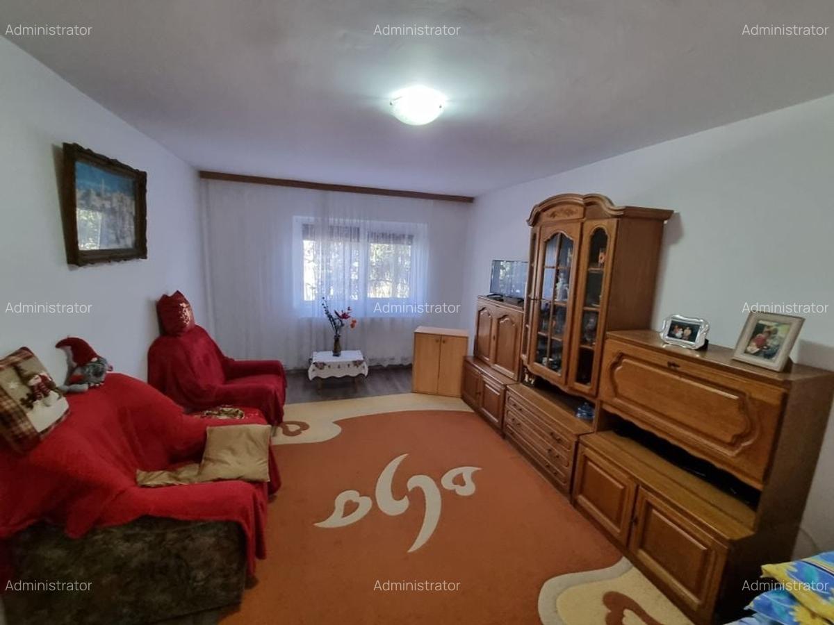 Faleza nord-apartament 2 camere decomandat cu gaze - 1