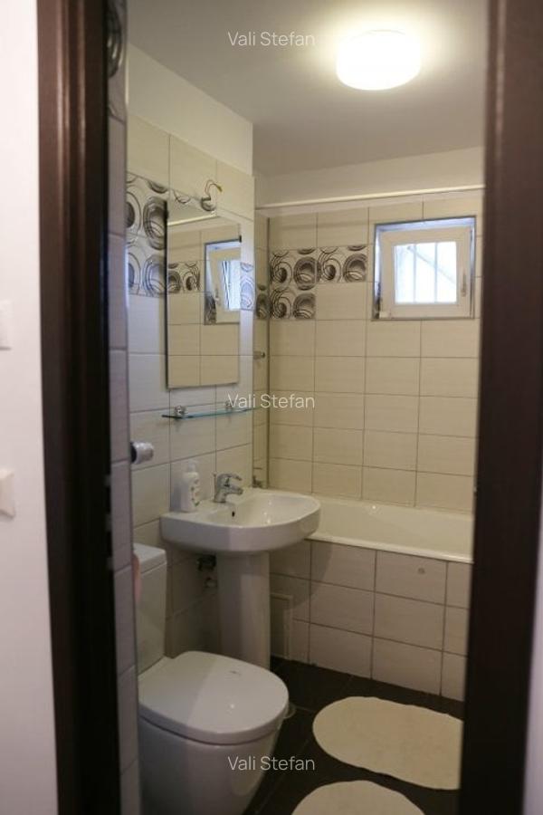 Inchiriere 4 camere Bd. Libertatii - 12