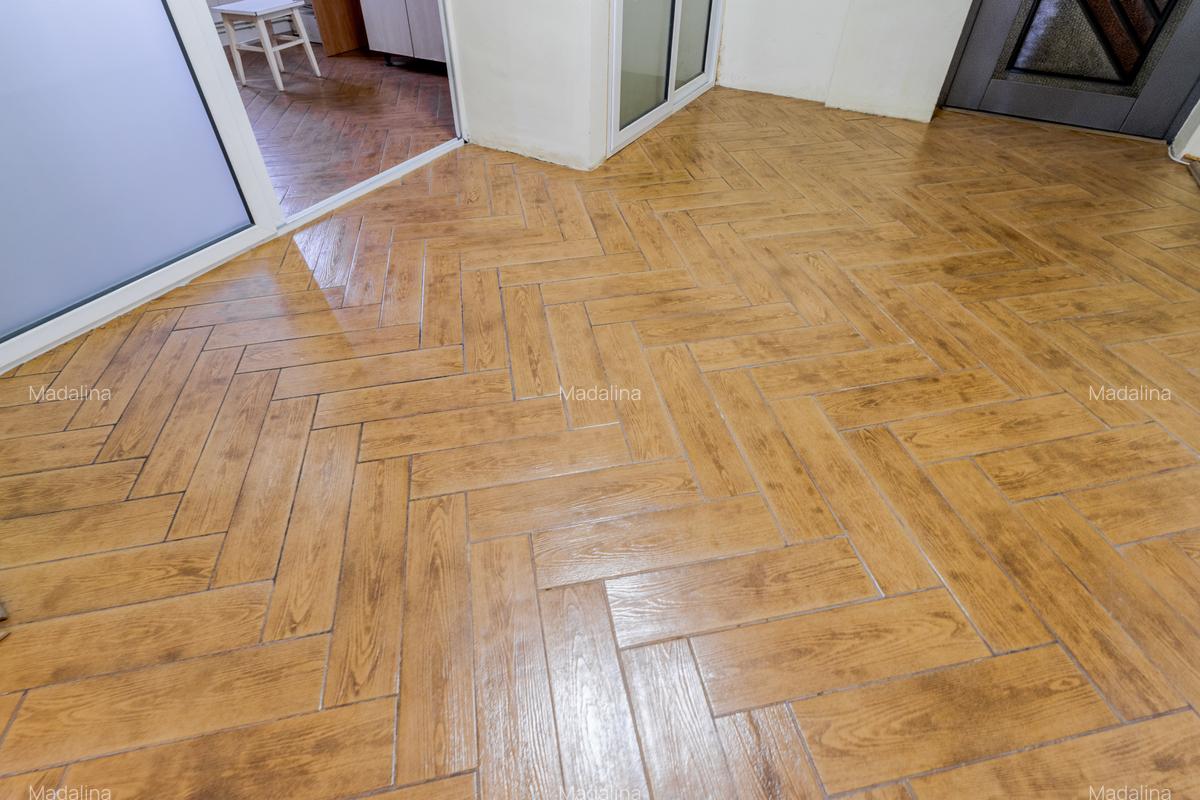 Apartament spațios, modernizat, 2 camere – Bd. Cosminului - 17