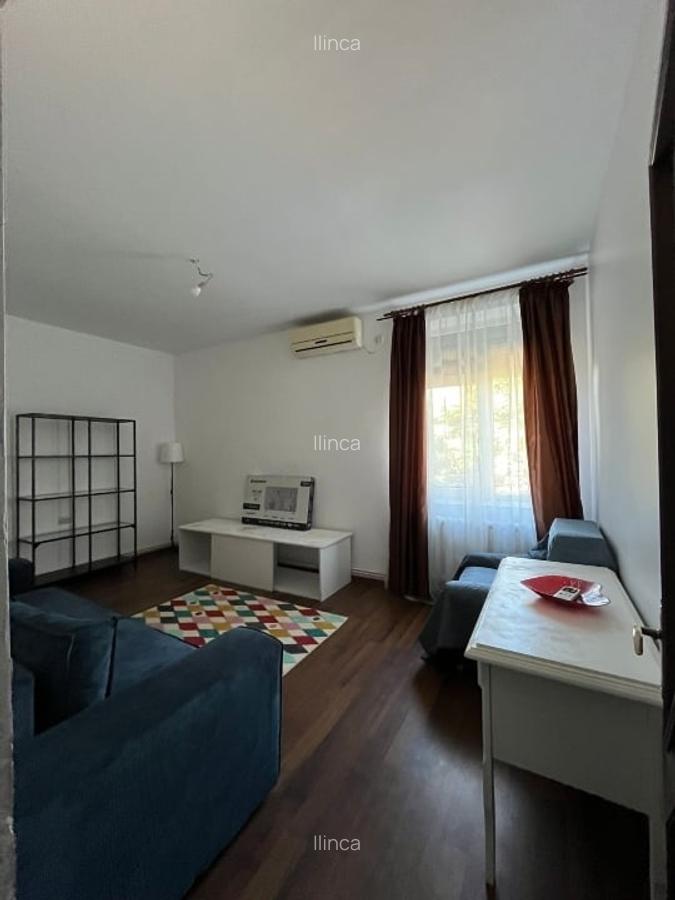 Închiriez apartament cu parcare în centru - 2