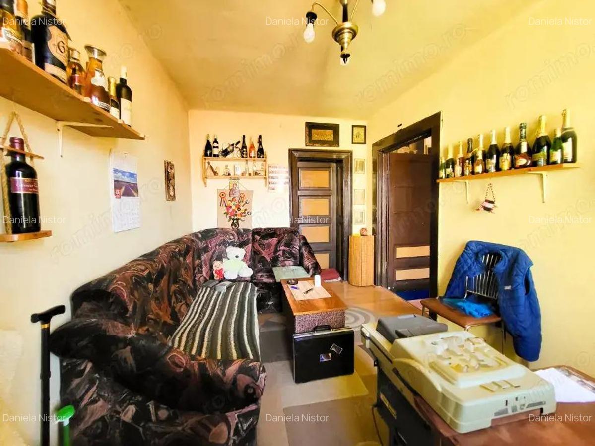 Casa 8 Camere, 3 Apartamente, Singur in curte - 6