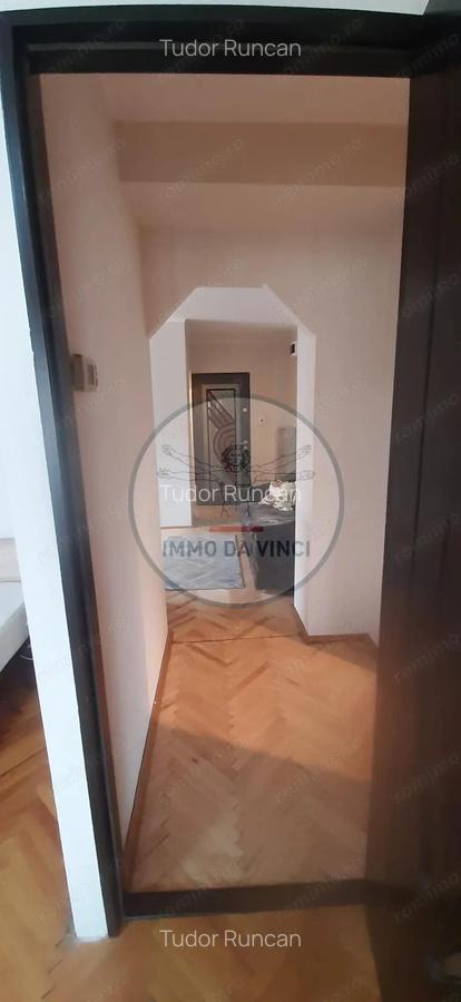 I^nchiriez apartament 3 camere i^n zona centrala? - 1