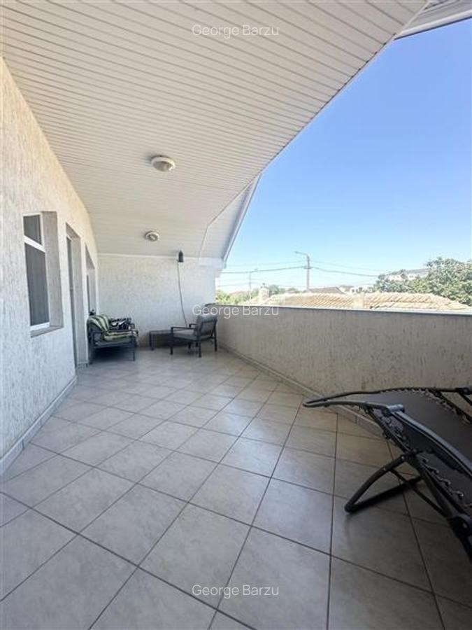 Casa cu Potential Multiplu, Pretabila Pentru Doua Familii sau Business, Chiar la - 12