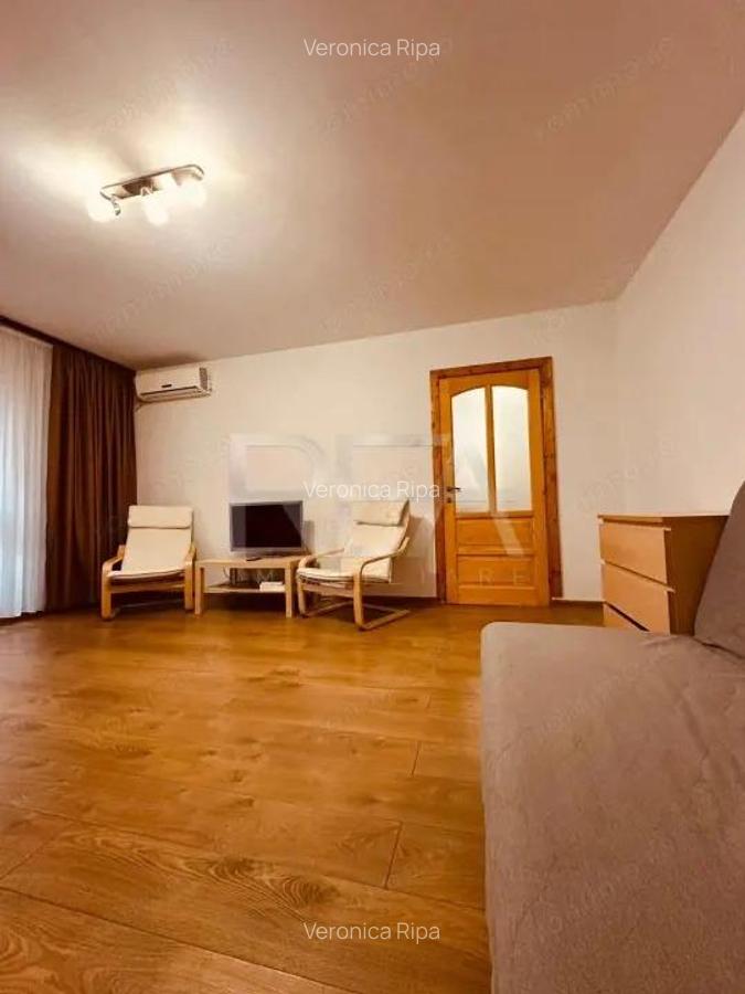 Garsoniera 40 mp, 1/8 -13 Septembrie - 13