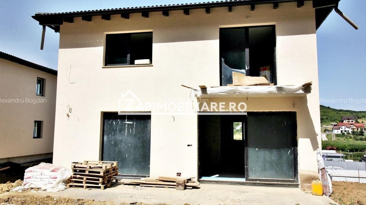 Casa D-P-E 240 mp, teren 800 mp,comosion ZERO! - 2