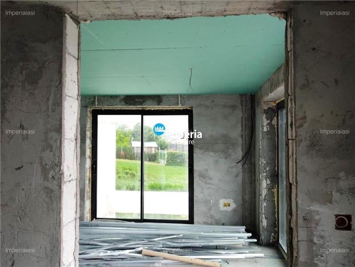 Casa eficienta energetic, cu sistem trifazat EV si tehnologii de top  Vedere la - 5