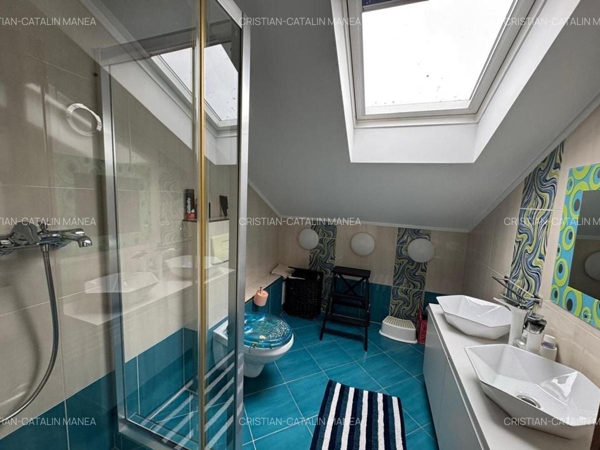 Penthouse cu 3 camere decomandat, mobilat în Brătianu - 9
