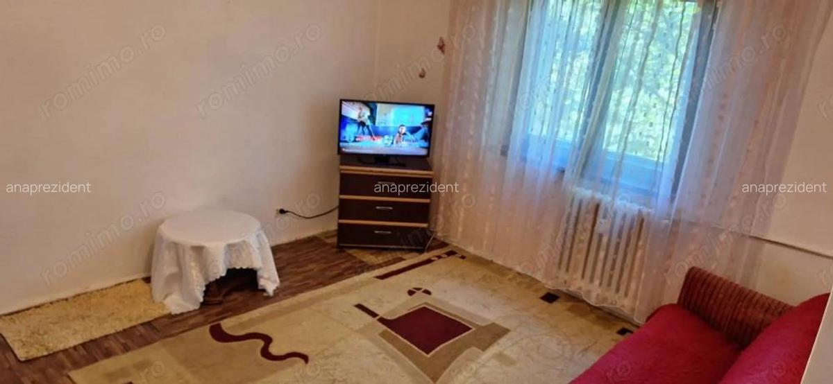Berceni Piata Resita ap.2 camere,1300ron. - 7