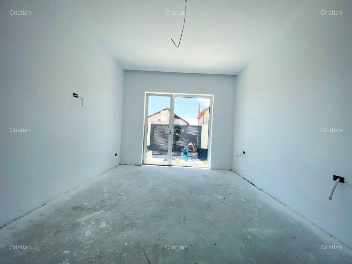 Casa la sol cu Panouri Solare Finisaje premium Predare la alb Constructie 2025 - 9