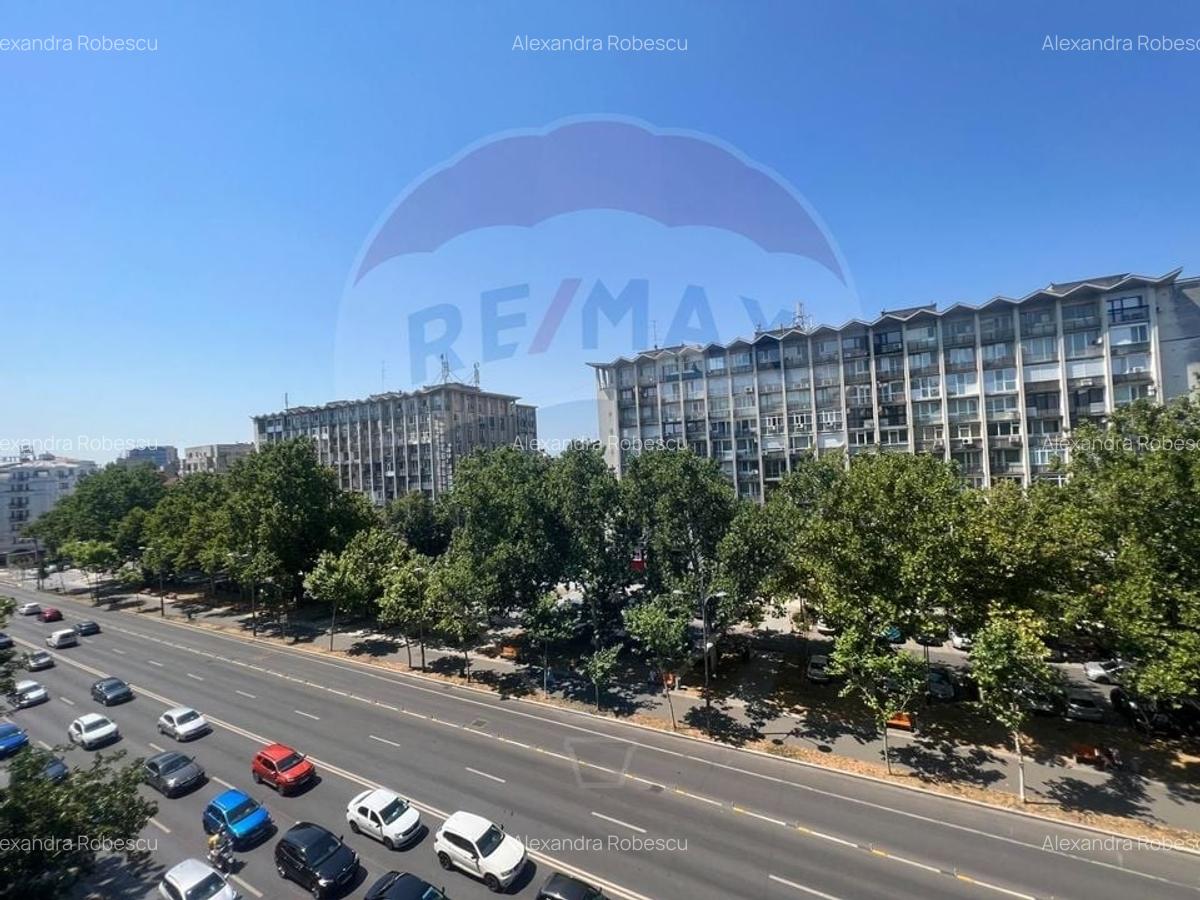 Garsonieră decomandată în P-ța Romană - 1