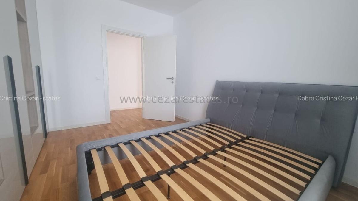 Apartament cu 4 camere decomandat în Băneasa - 20