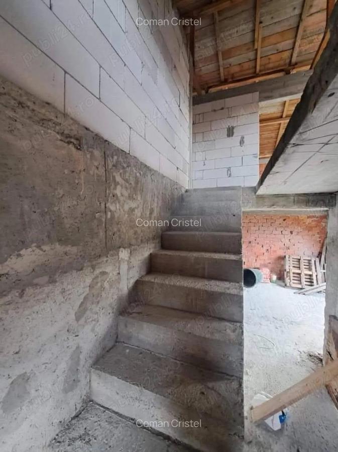 Vanzare Vila P + 1 la rosu, sup. teren 1700. mp., desch.20.ml, sup. constr. 200.mp. Com. Romanu - 10