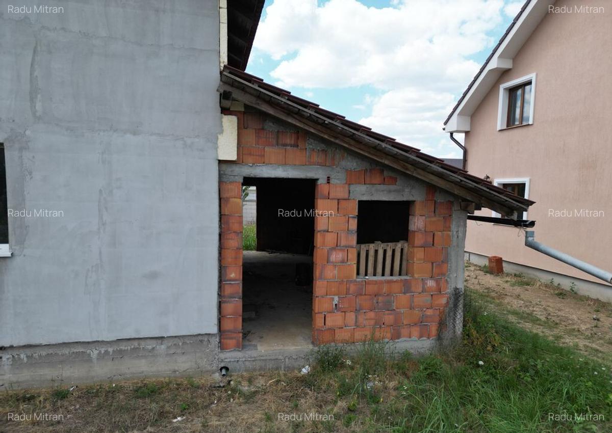 Casa la gri in Frumuseni - 4