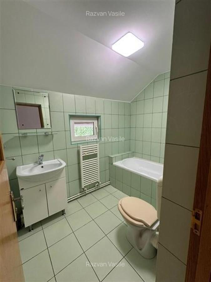 Casa cu 5 camere situata în Ploiesti, aproape de centrul orasului si de Pra - 9