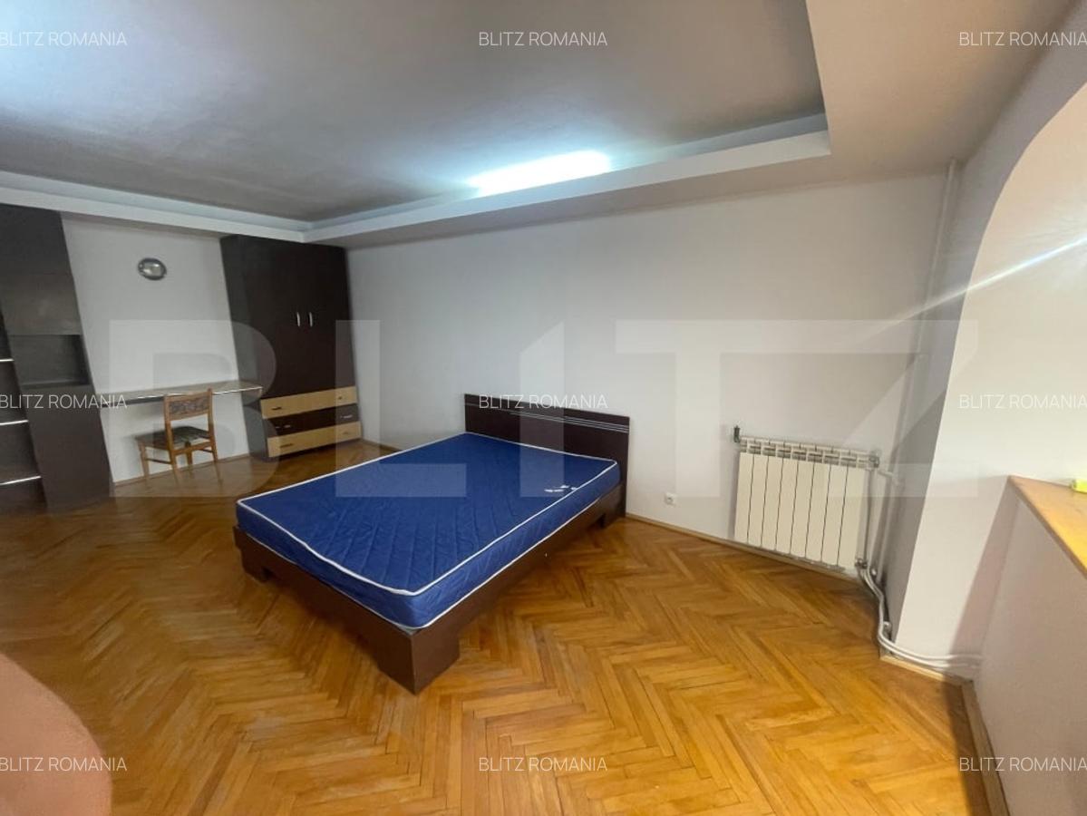 Apartament de vanzare, cu 3 camere, decomandat, 84 mp, zona pasaj Nicolina - 3