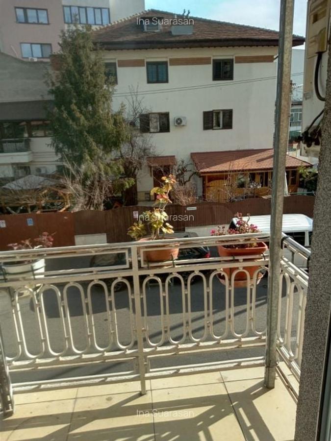 De vanzare Apartament 3 camere + pod in Vila, Vasile Lascar - Eminescu - 2