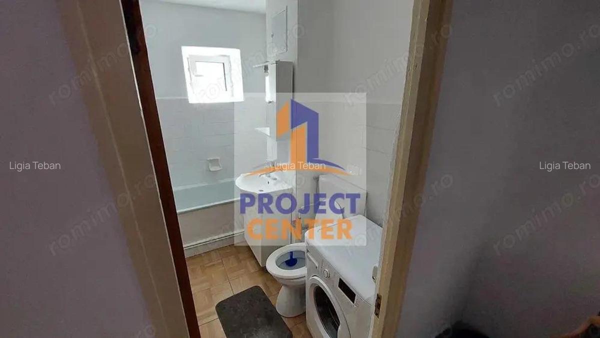 Apartament 2 camere, semidecomandat, Fratii Golesti, et. 2 - 4 Apartament 2 camere, semidecomandat, Fratii Golesti, et. 2 - 4