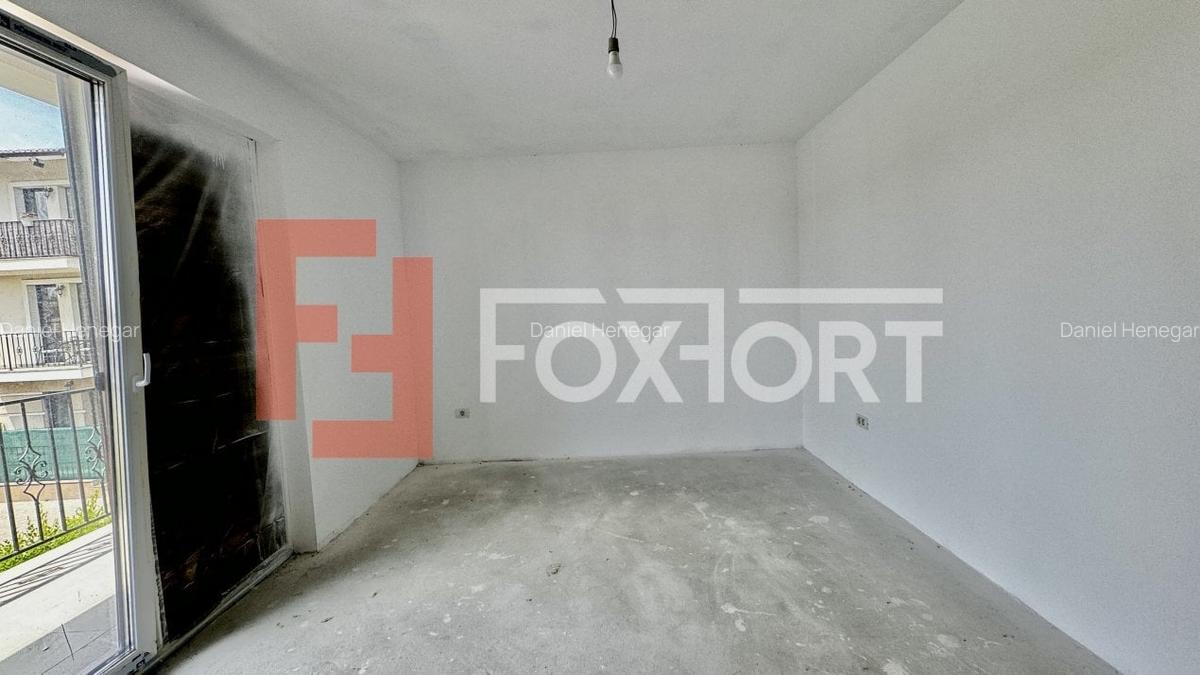 Apartament cu 3 camere decomandat în Giroc - 2