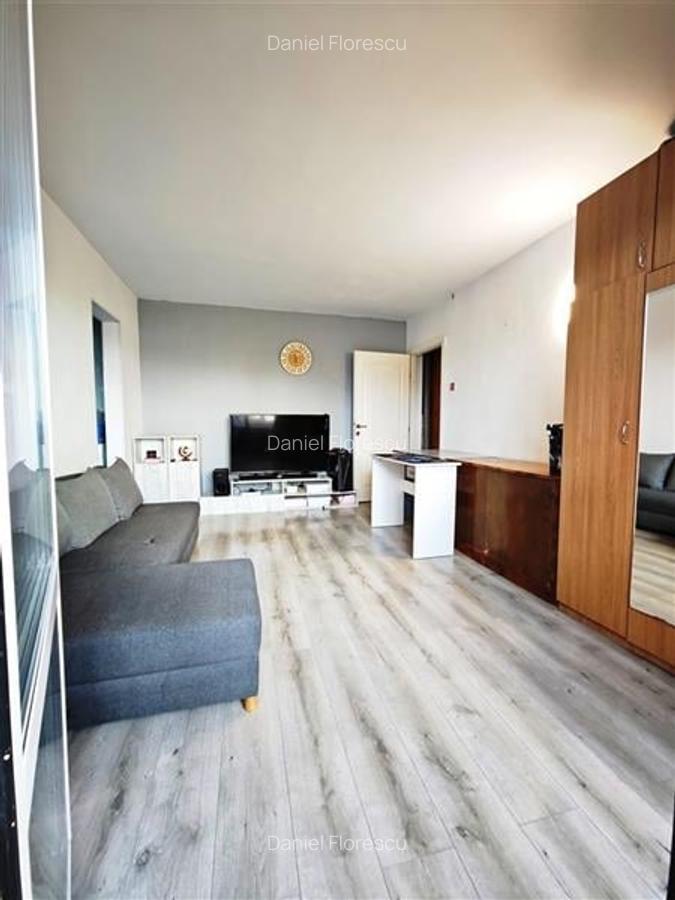 Vanzare apartament 2 camere, zona Scriitorilor, etajul 3/4 - 10