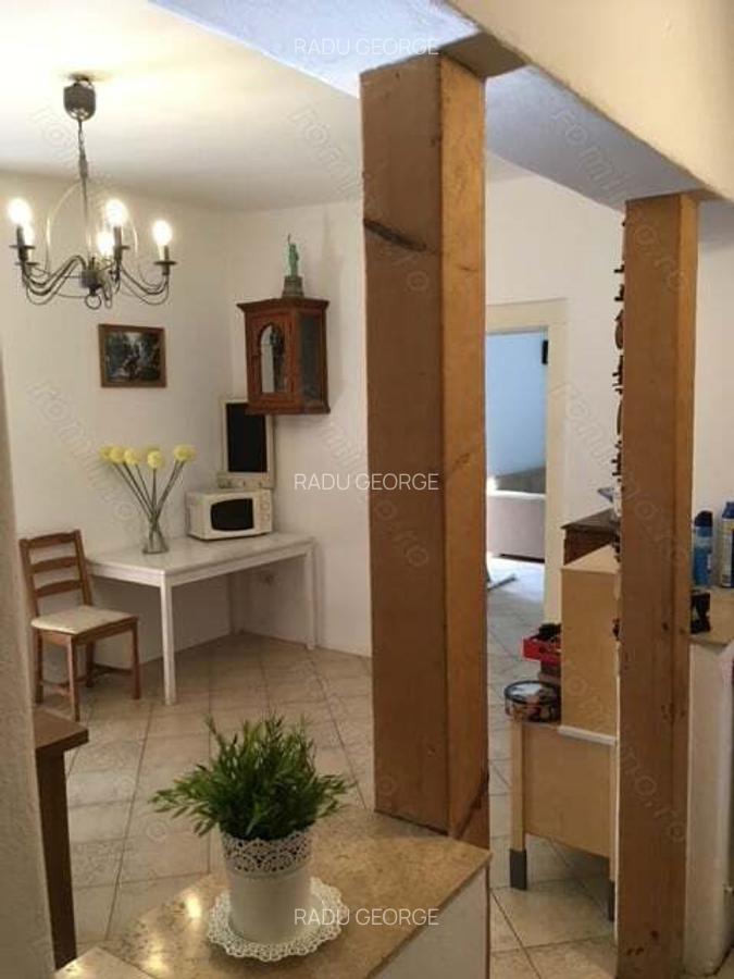 Casa individuala, un nivel + spatiu atelier de creatie cu vitrina in centru Sanandreiului - 3