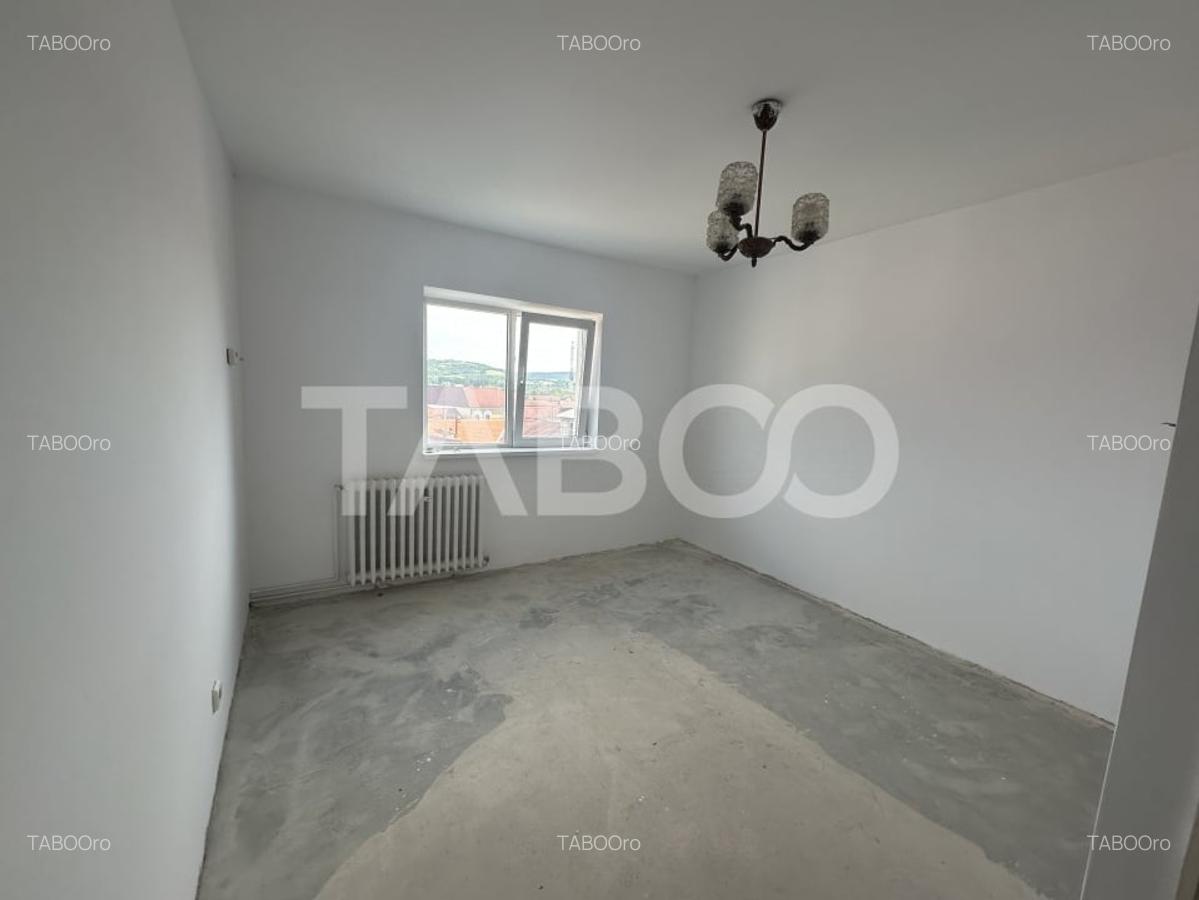 Apartament cu 3 camere decomandat în Ultracentral - 1