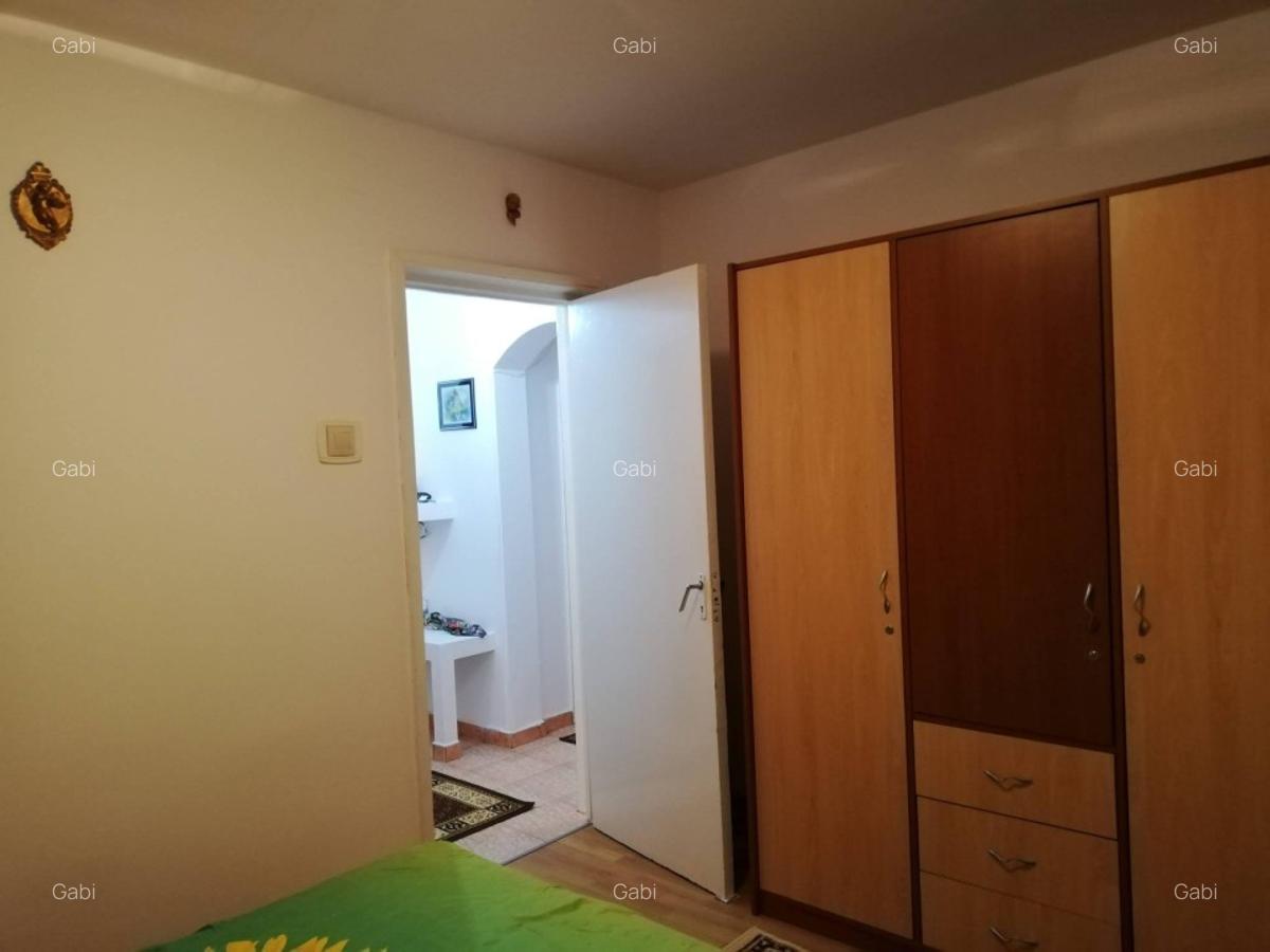 Proprietar, vând apartament 2 camere decomandate, zona Narcisa - 6