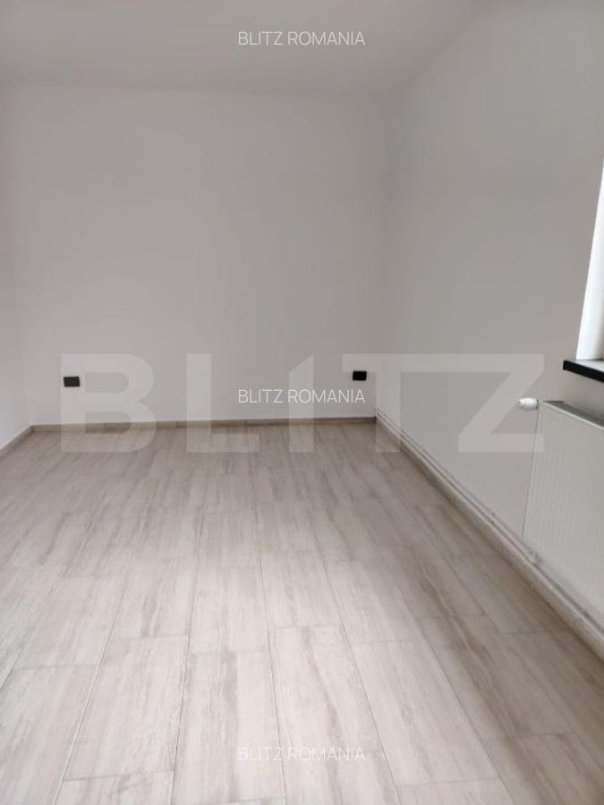 Casa de vanzare, cu 6 camere, 288 mp, zona Voinesti - 16