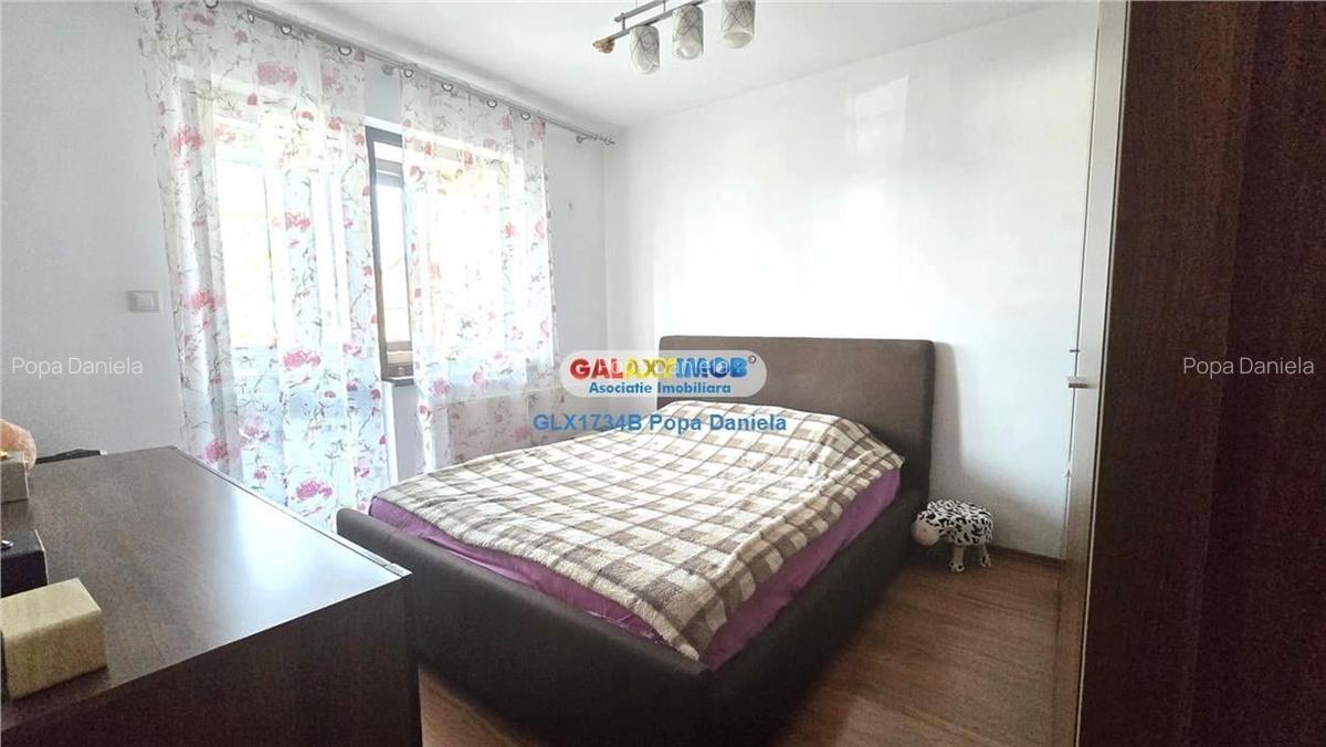 Vanzare apartament 3 camere decomandat, loc de parcare, mobilat - 1