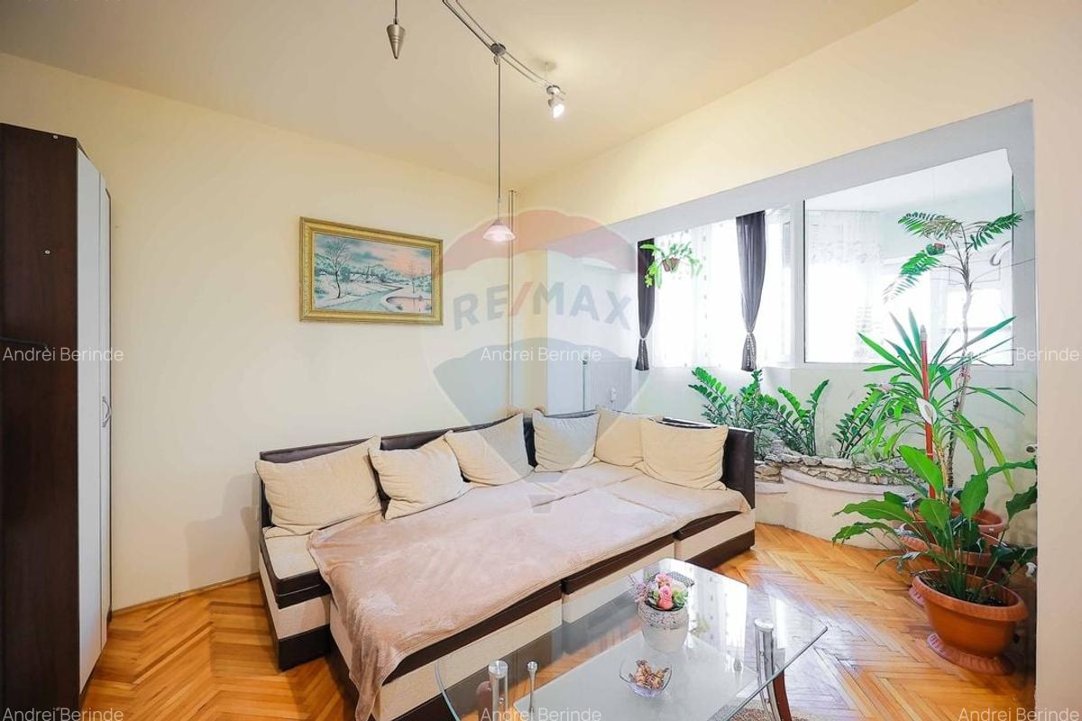 Apartament cu 3 camere de vanzare, Bd. Dacia - 7