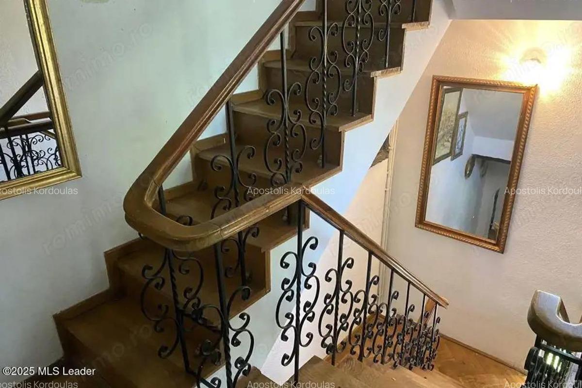 Bran - Casa pe strada Valea Portii. 223 mp, 4 dormitoare - 9