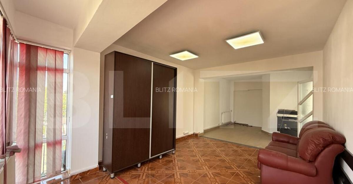 Spa?iu birouri P + E + M, 308 mp utili, zona Medicina Veche - 11
