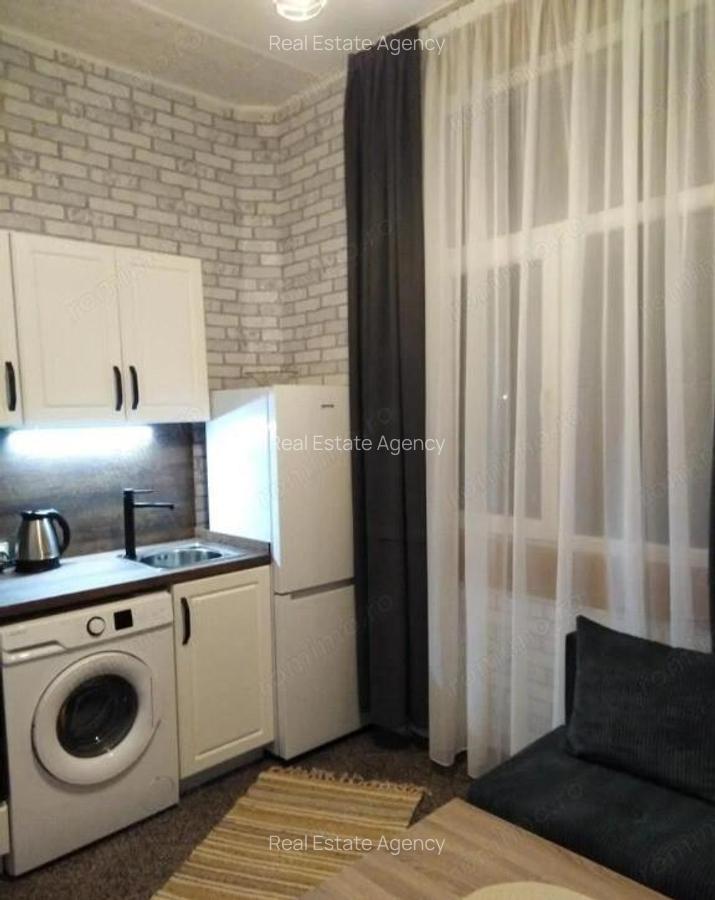 1 camera in zona Medicinei - 1