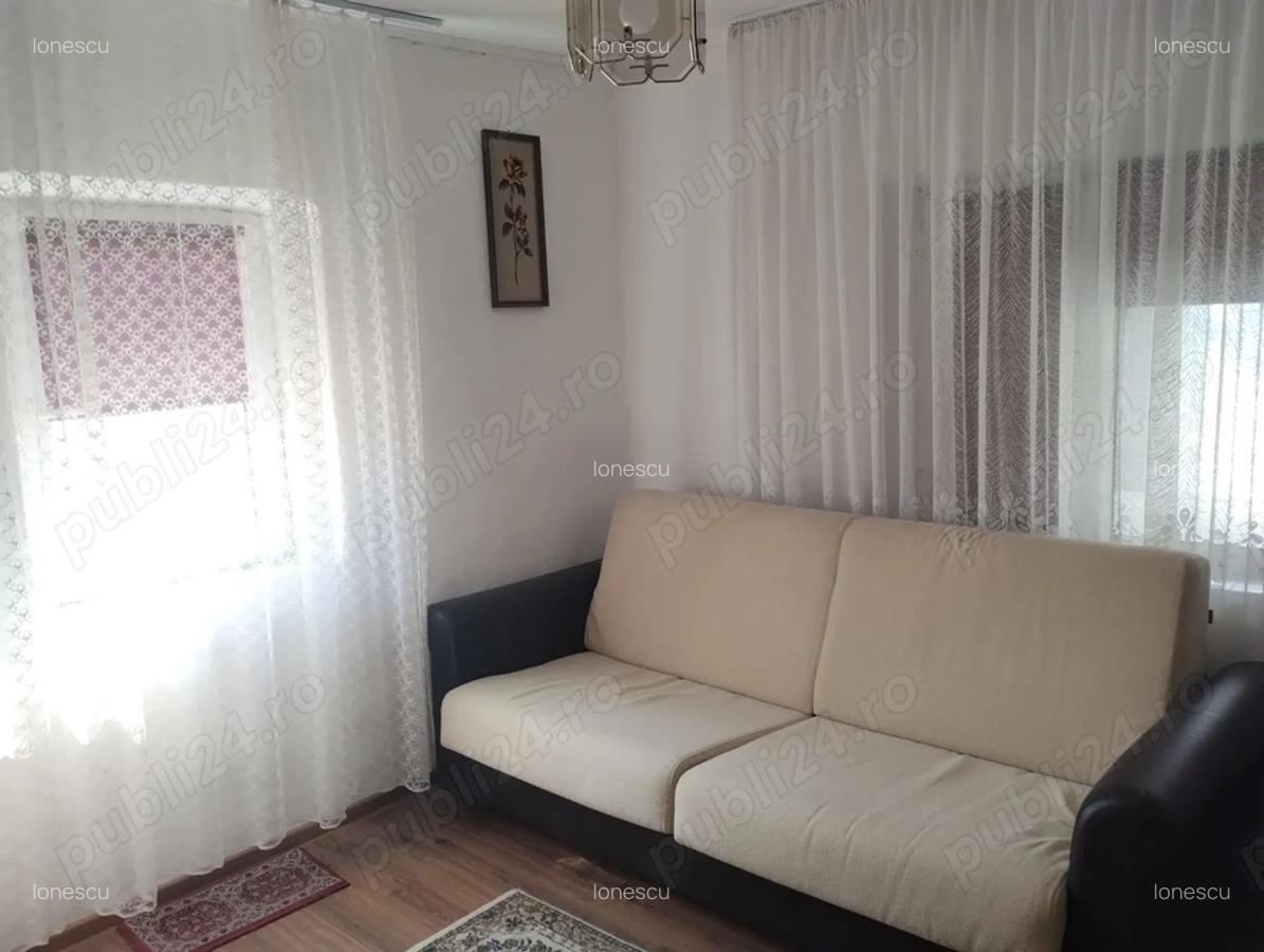 Casa la tara 15 km de Lehliu - 2