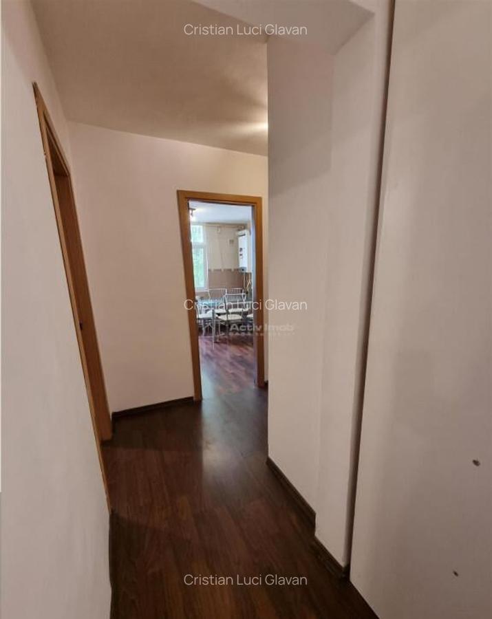 Apartament 4 camere et 1 str Bucuresti zona 700 - 16