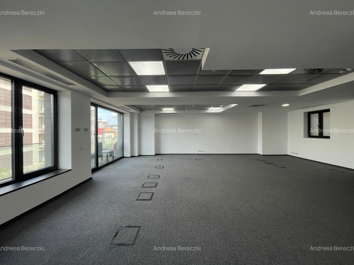 Închiriere spațiu birouri 335 mp | etaj complet | Piața Victoriei - 12