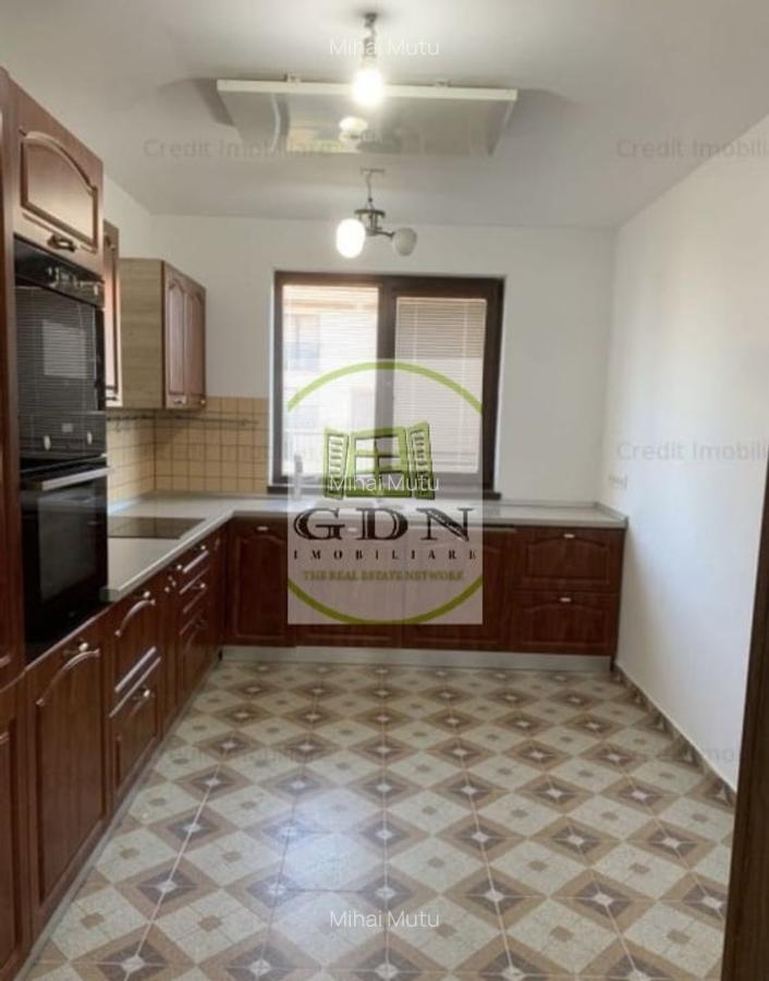 Inchiriere o casa tip duplex - Ghimbav, cu curte si 2 niveluri - 3