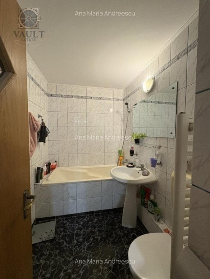 Apartament 3 camere +boxa spatioasa- Bvd. Chisinau - 9