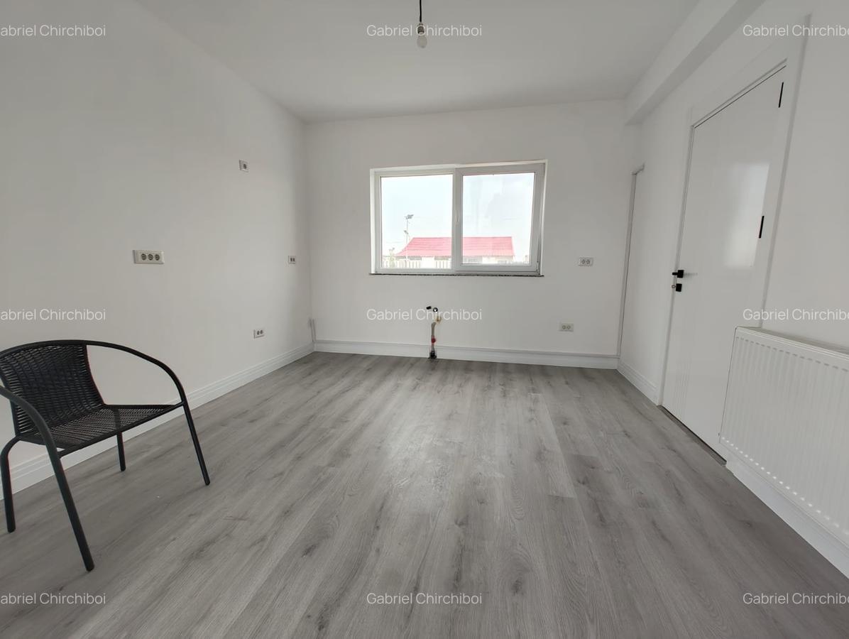 Casa individuala  P+1E   -   4 Camere   -  Pompa de caldura   -  Teren 370 mp - 10