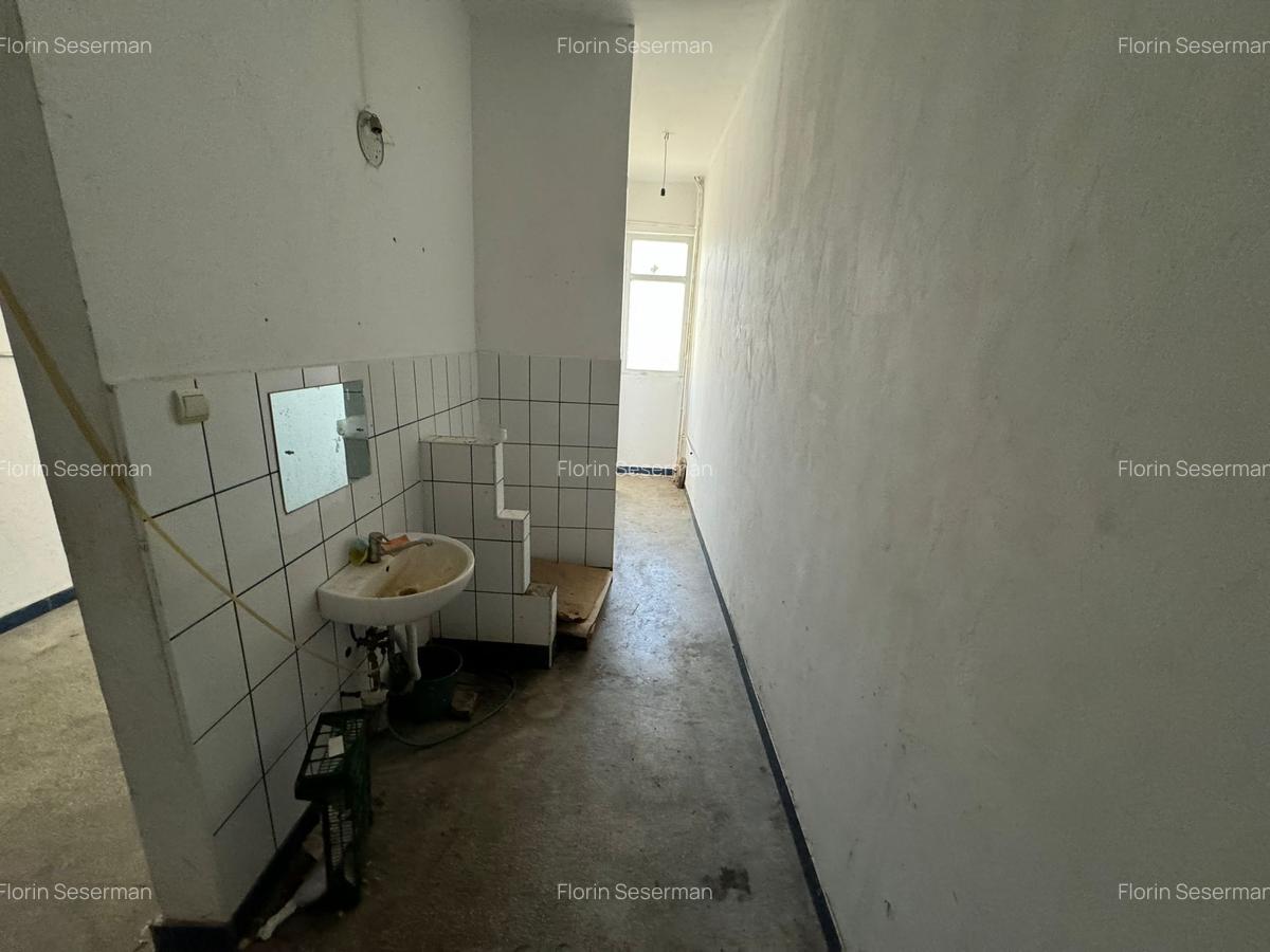 Mega spațiu comercial de vănzare/închiriere în Codlea - 16