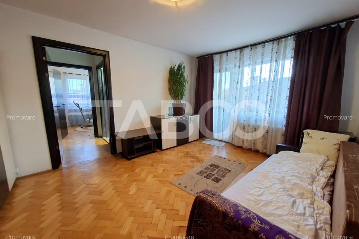 Apartament spatios de vanzare cu 3 camere balcon zona Rahovei - 2 Apartament spatios de vanzare cu 3 camere balcon zona Rahovei - 2