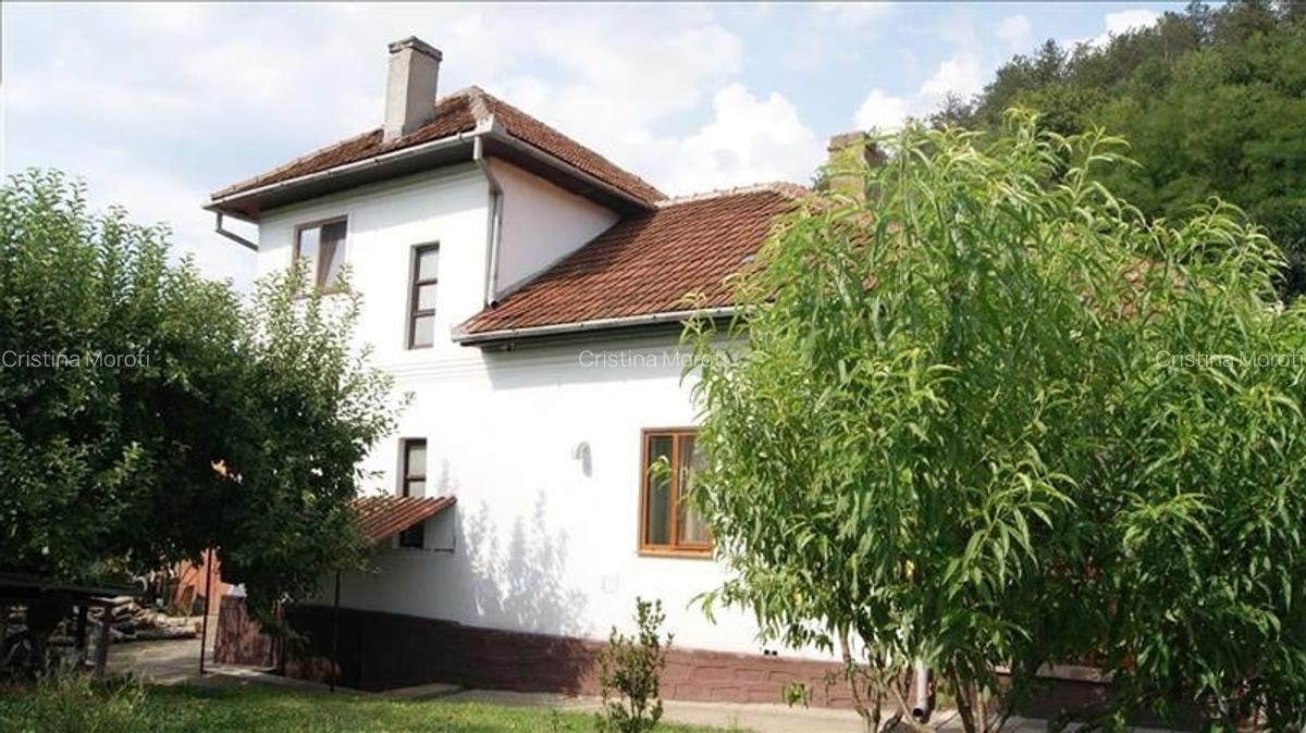 Casă cu 6 camere în Central - 5