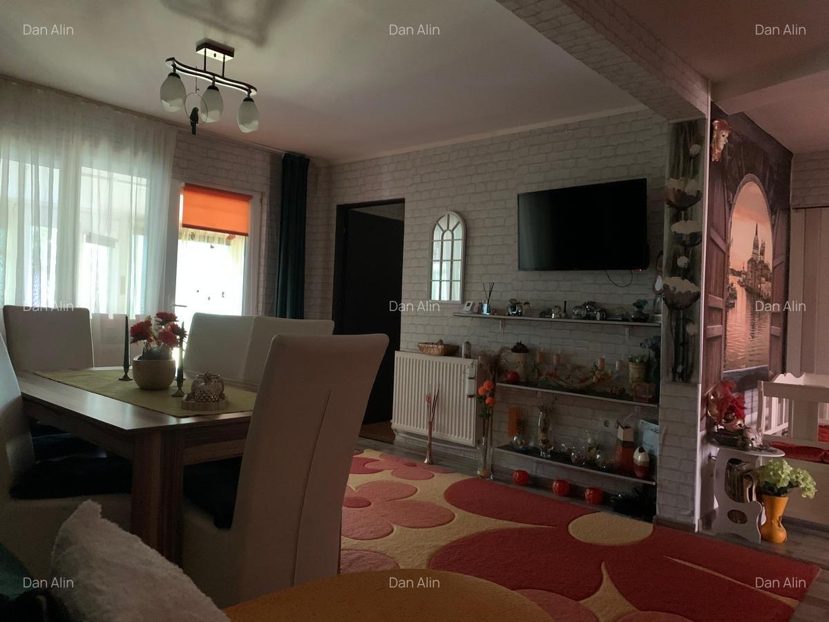Giroc UM - Casa individuala 128 mp -338 mp Teren - Mobilată și utilată - 15