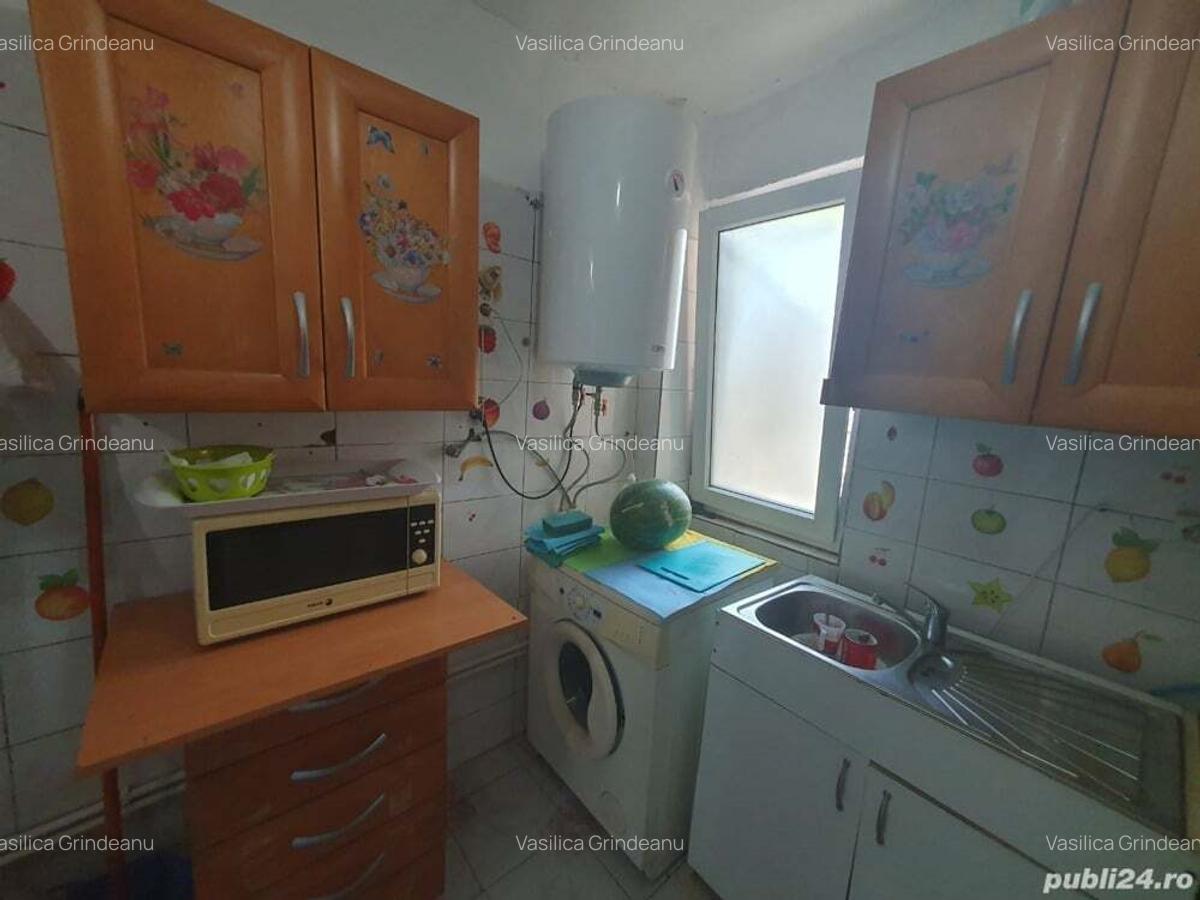 Vand apartament in casa boiereasca zona bisericii Madona Dudu - 7