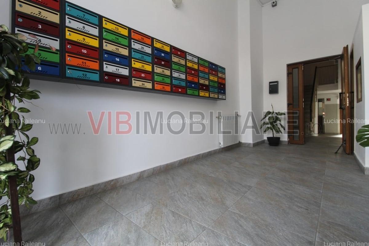 Piata Alba Iulia - Bld. Unirii - bloc mixt - Rond Alba Iulia - 14