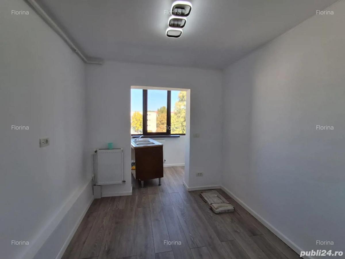 Vand apartament 2 camere modernizat - 2