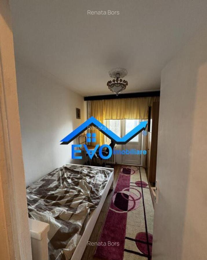 Apartament cu 3 camere, decomandat, doua bai, etajul 2, zona - 5