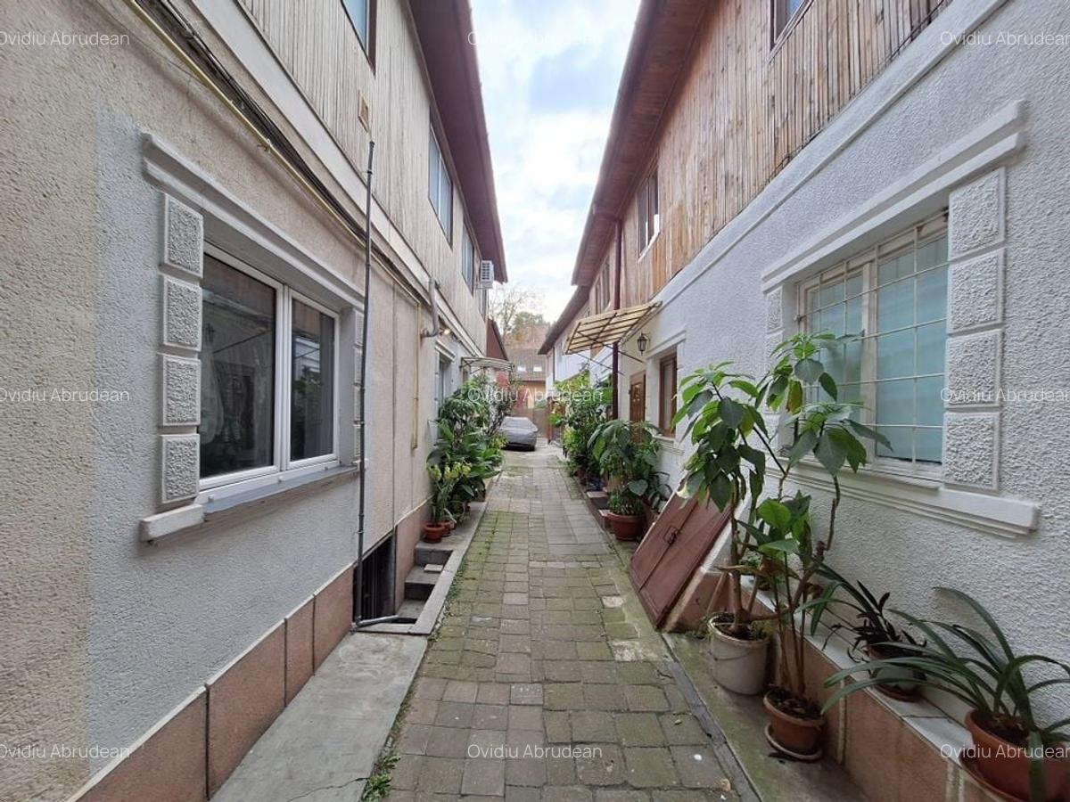 Apartament 4 camere Motilor curte cu 4 familii - 2