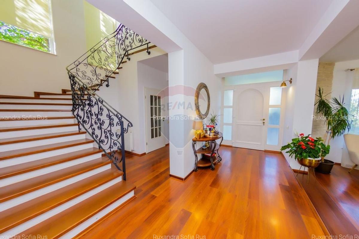 Casa eleganta in zona exclusivista, cu priveliste de vis - 7