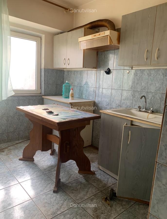 Balada-str.Bucuresti-Apart 3 cam dec et 1/4 liber 2 bai preț 120.000 euro - 7
